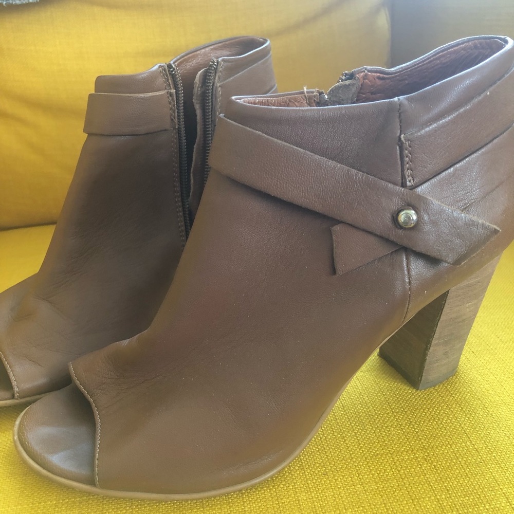Steve Madden Booties